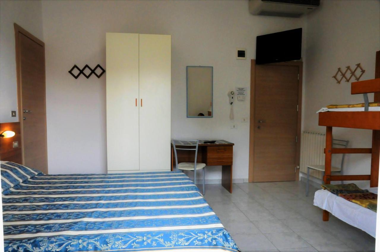 Hotel Acapulco Rimini Buitenkant foto