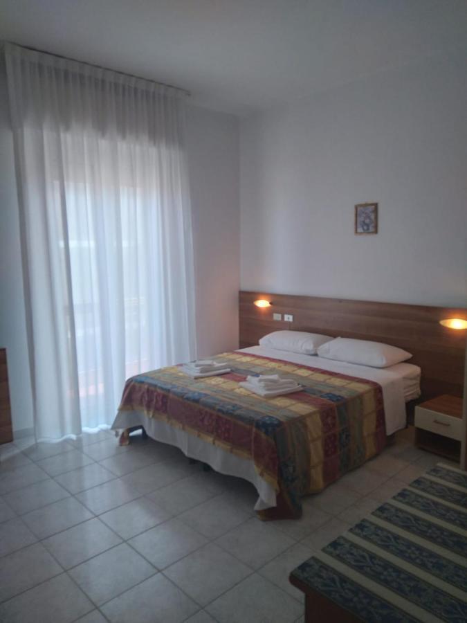 Hotel Acapulco Rimini Buitenkant foto