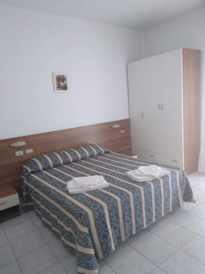 Hotel Acapulco Rimini Buitenkant foto
