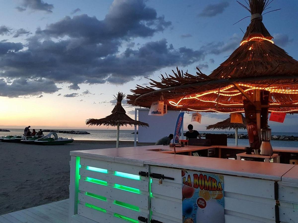 Hotel Acapulco Rimini Buitenkant foto